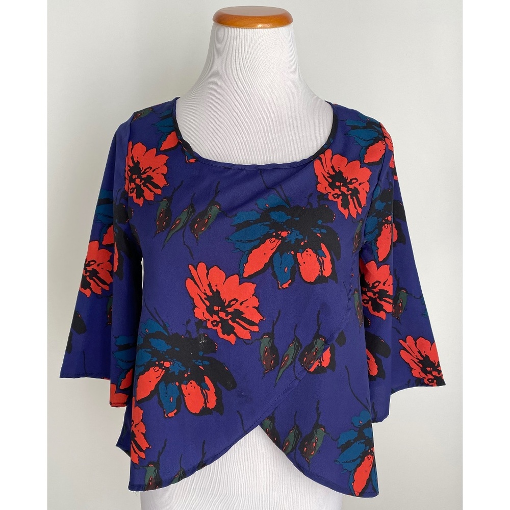 Runway Story Blue & Red Floral Crossover Crop Top